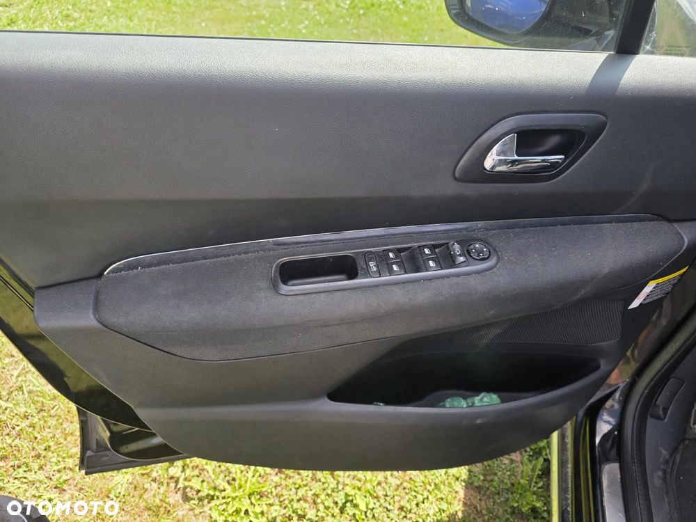 Peugeot 3008 HDi 160 Automatik Allure - 11