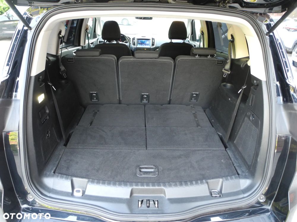 Ford S-Max - 22