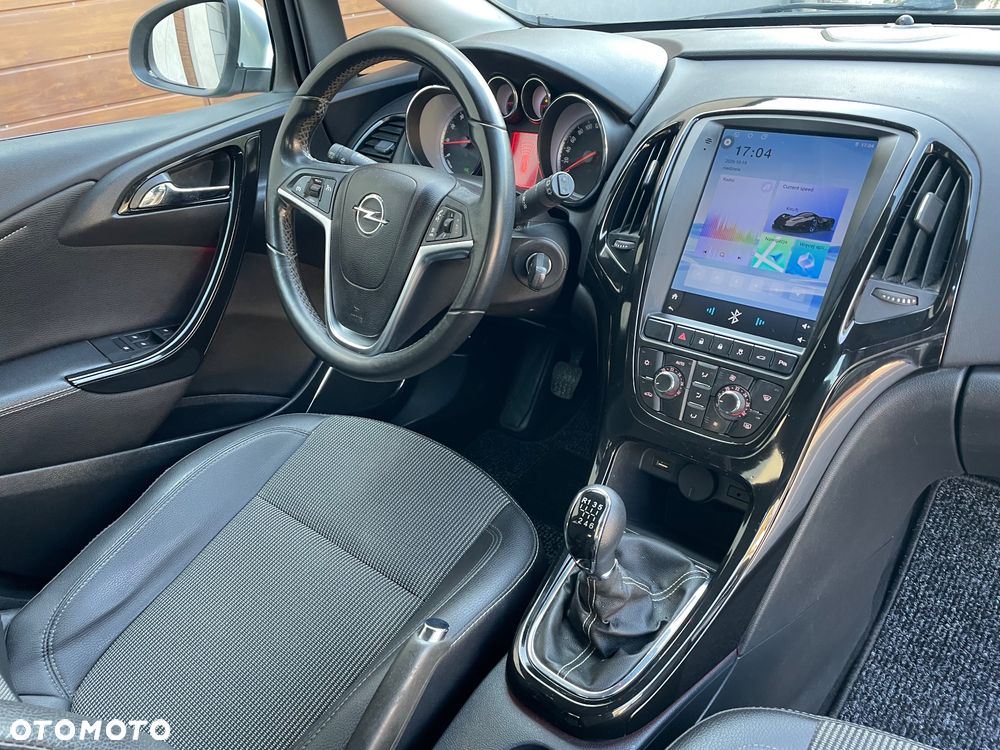 Opel Astra 2012 photo 5