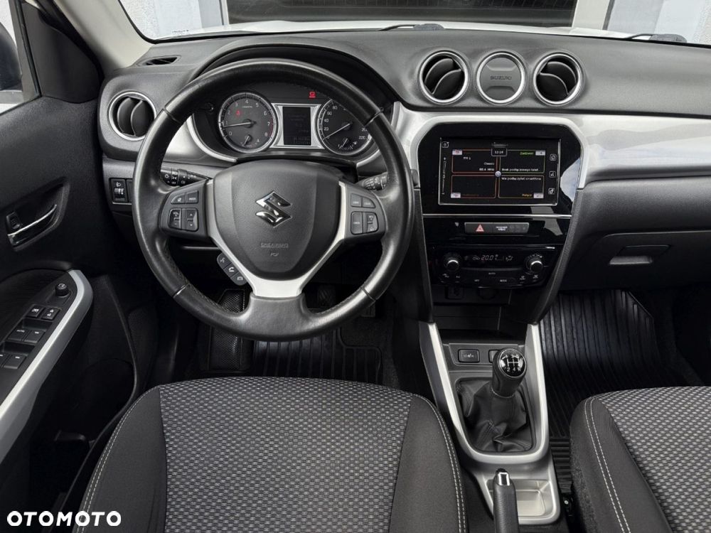 Suzuki Vitara 1.6 Premium 2WD - 23