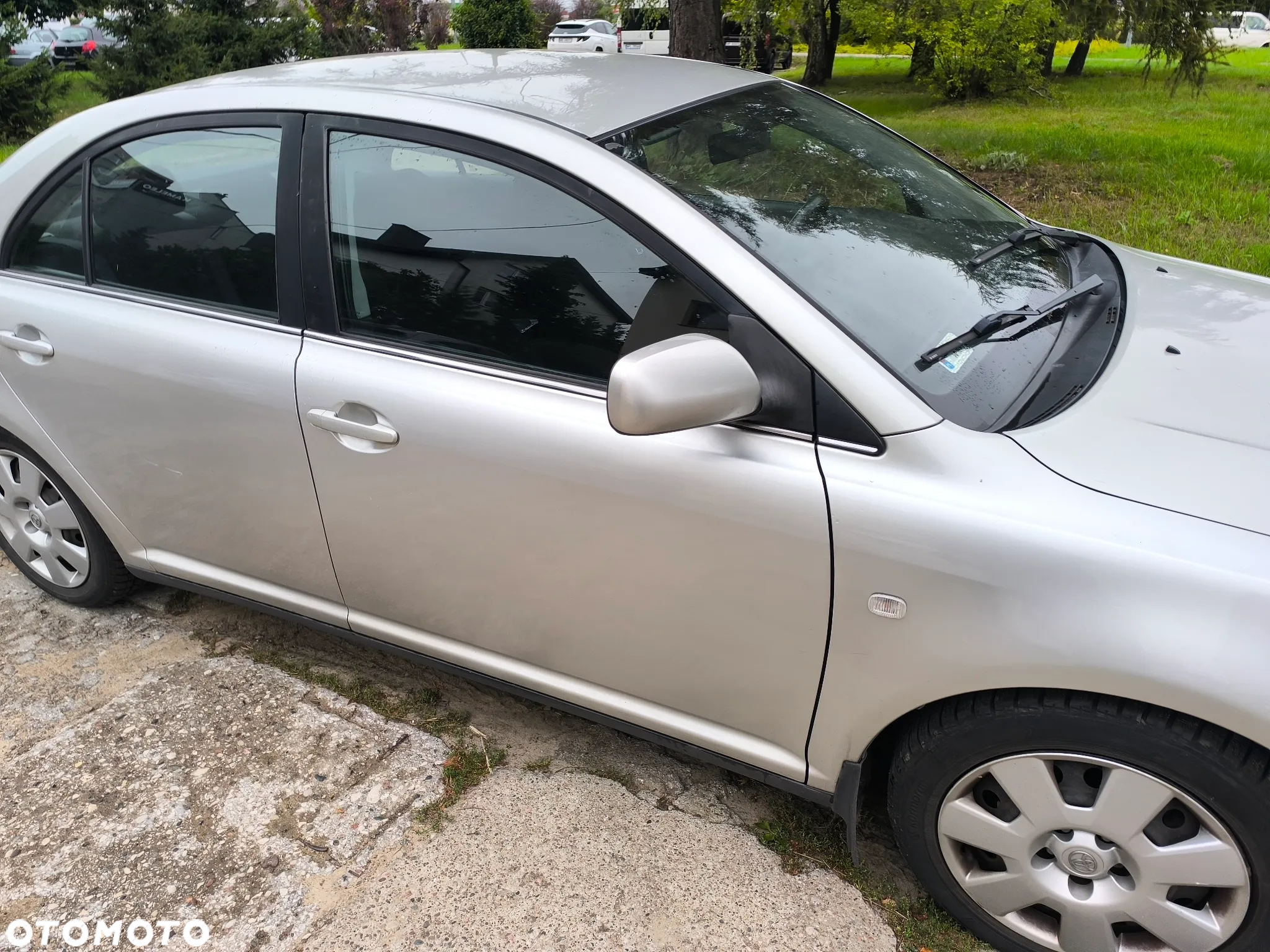Toyota Avensis 1.8 VVT-i - 2
