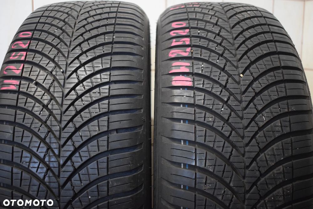 R18 215/50 Goodyear Vector 4Seasons GEN-3 - 1