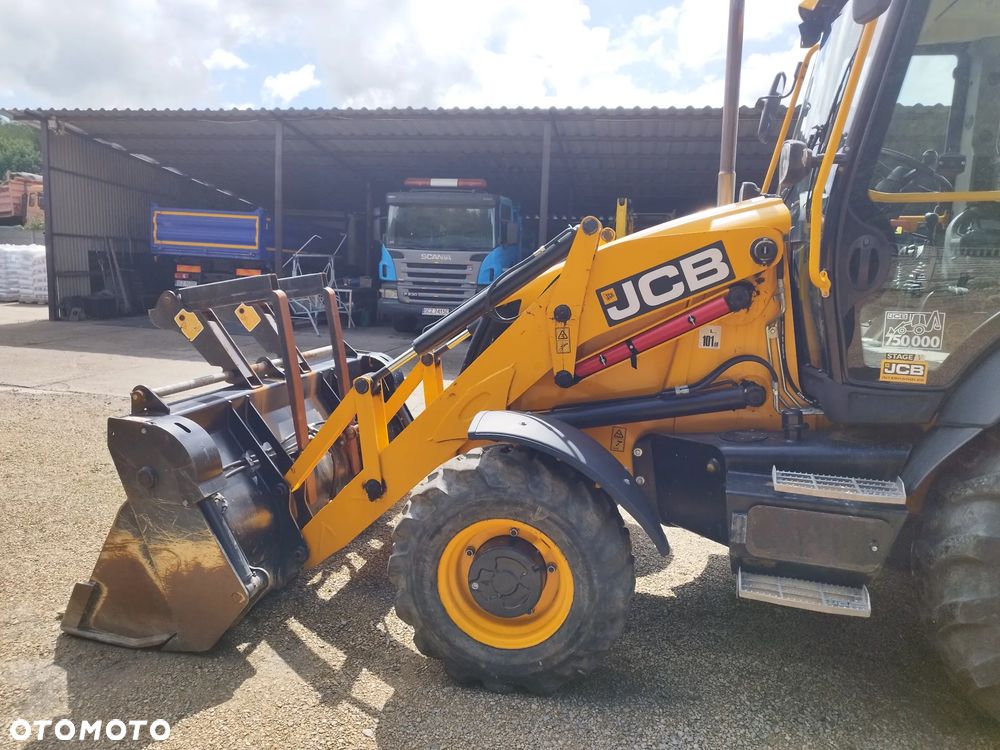 JCB 3CX - SALON PL - 900 mth - 5