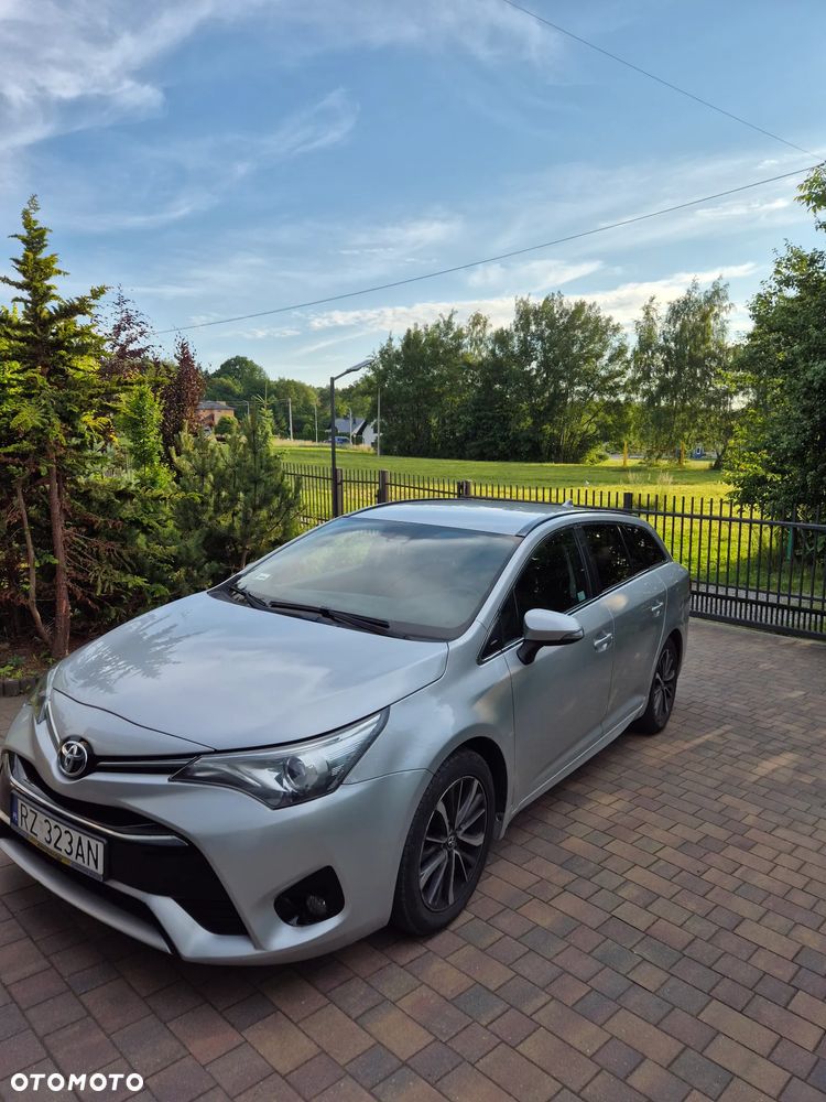 Toyota Avensis 2.0 Premium MS - 2