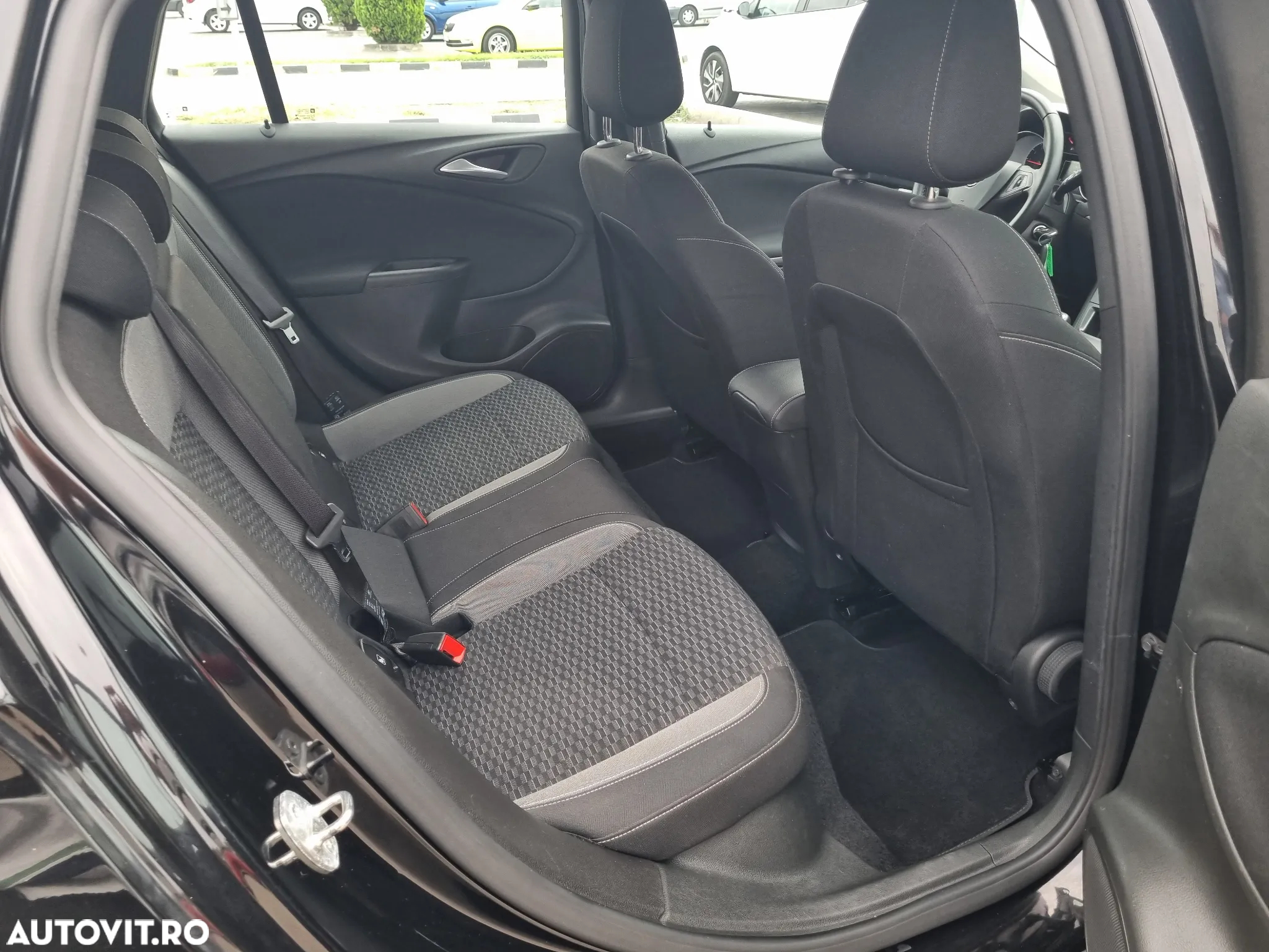 Opel Astra 1.2 Turbo Start/Stop Business Elegance - 17