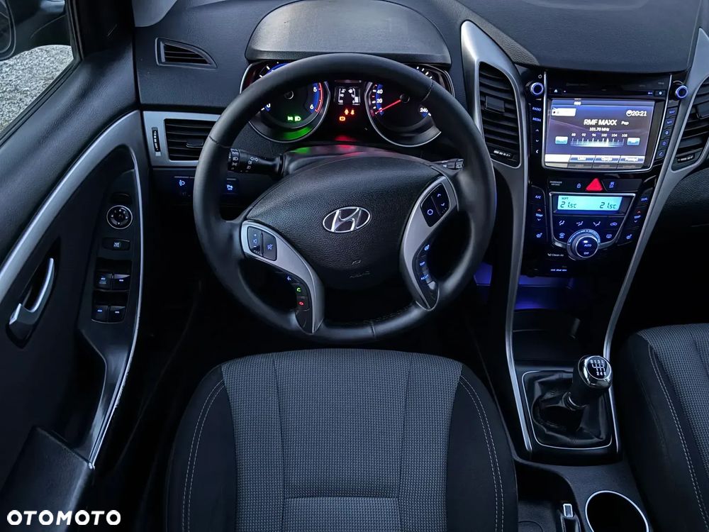 Hyundai i30 i30cw 1.6 CRDi Intro Edition - 22