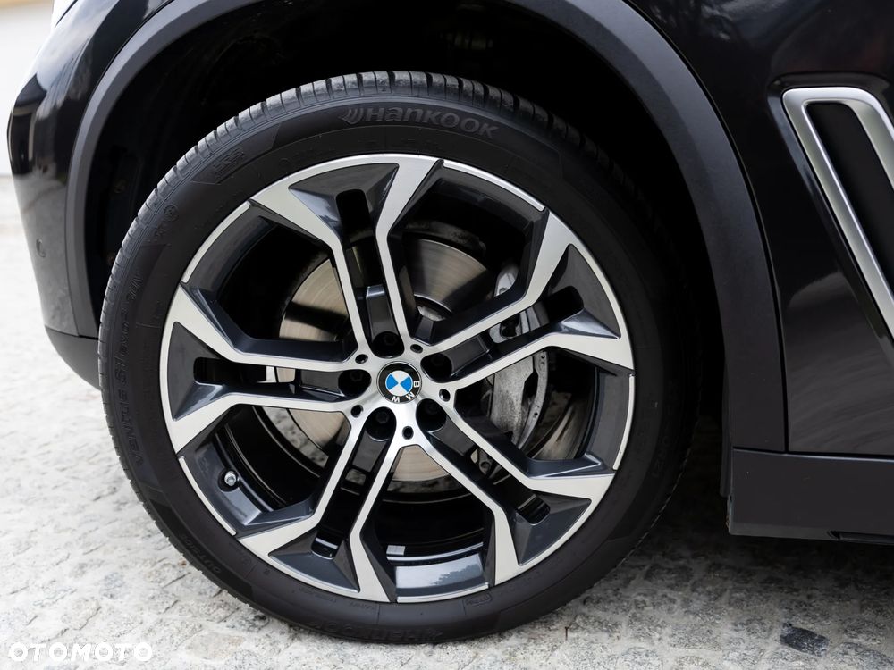 BMW X5 xDrive30d mHEV - 34