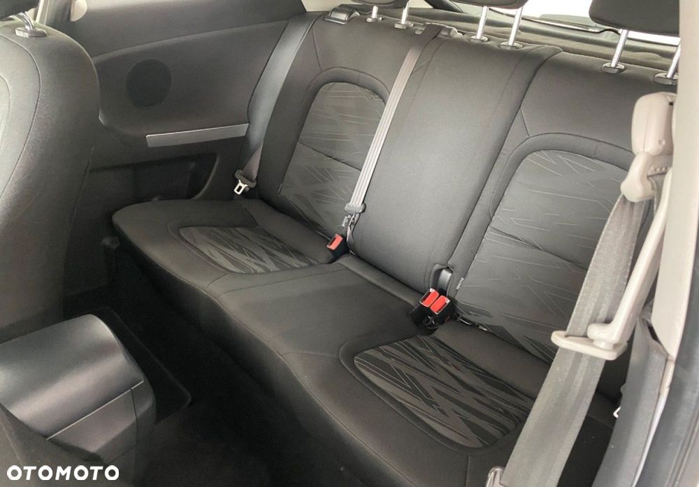 Kia Ceed - 8