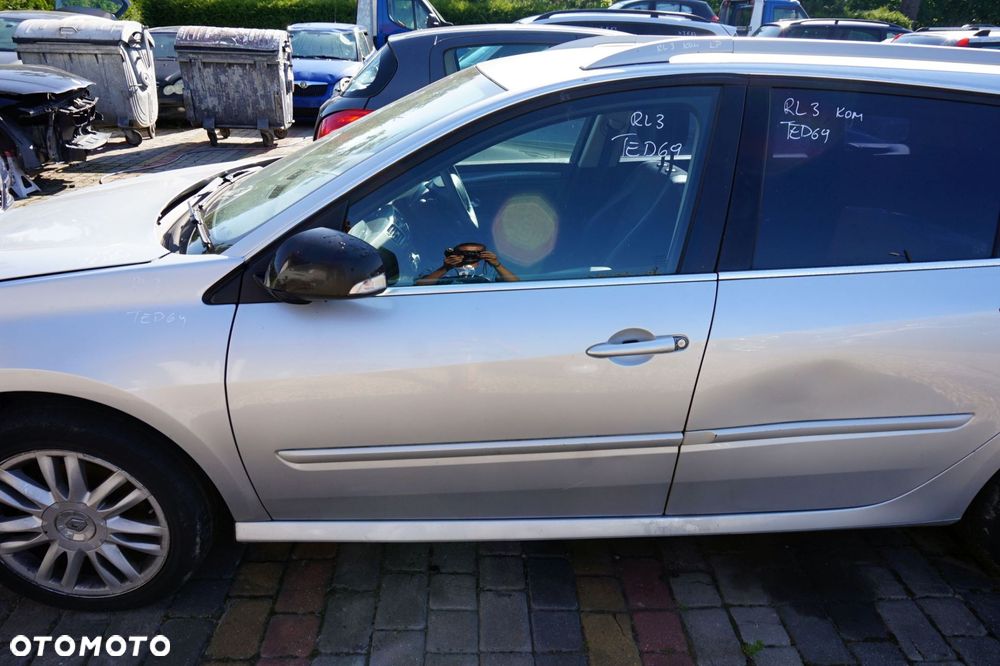 DRZWI PRZEDNIE LEWE LAGUNA III PH1 KOMBI TED69  SREBRNY RENAULT 2007-2012 - 1
