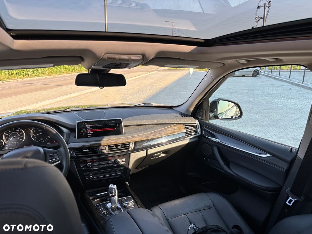 BMW X5 xDrive35i Sport-Aut - 4