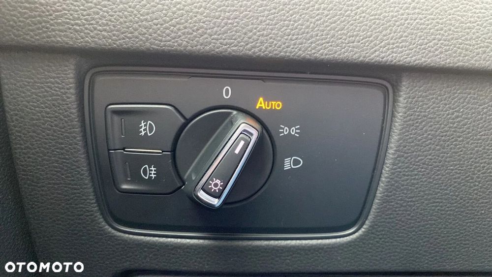 Volkswagen Passat Variant - 24