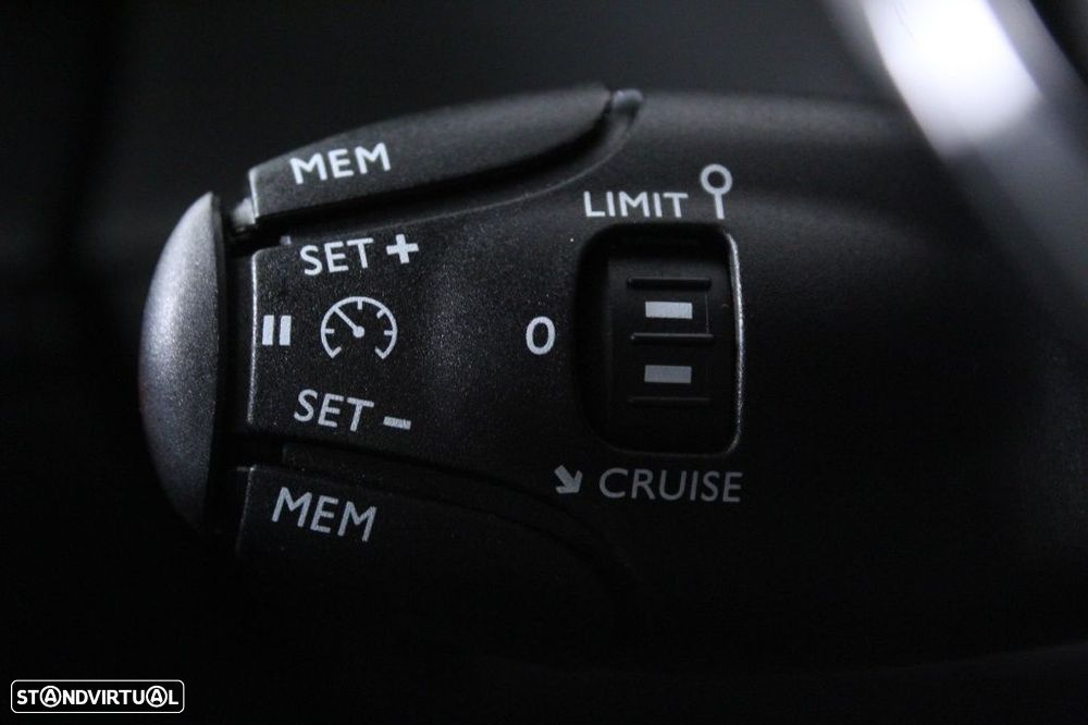 Peugeot 208 1.2 PureTech GT - 26