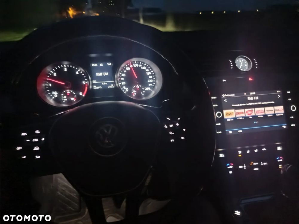 Volkswagen Passat 2.0 TDI BMT Highline - 11