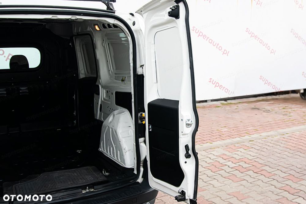 Fiat Doblo Cargo/Van - 16