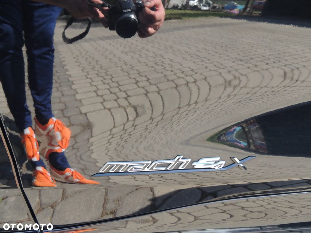 Ford Mustang Mach-E - 22