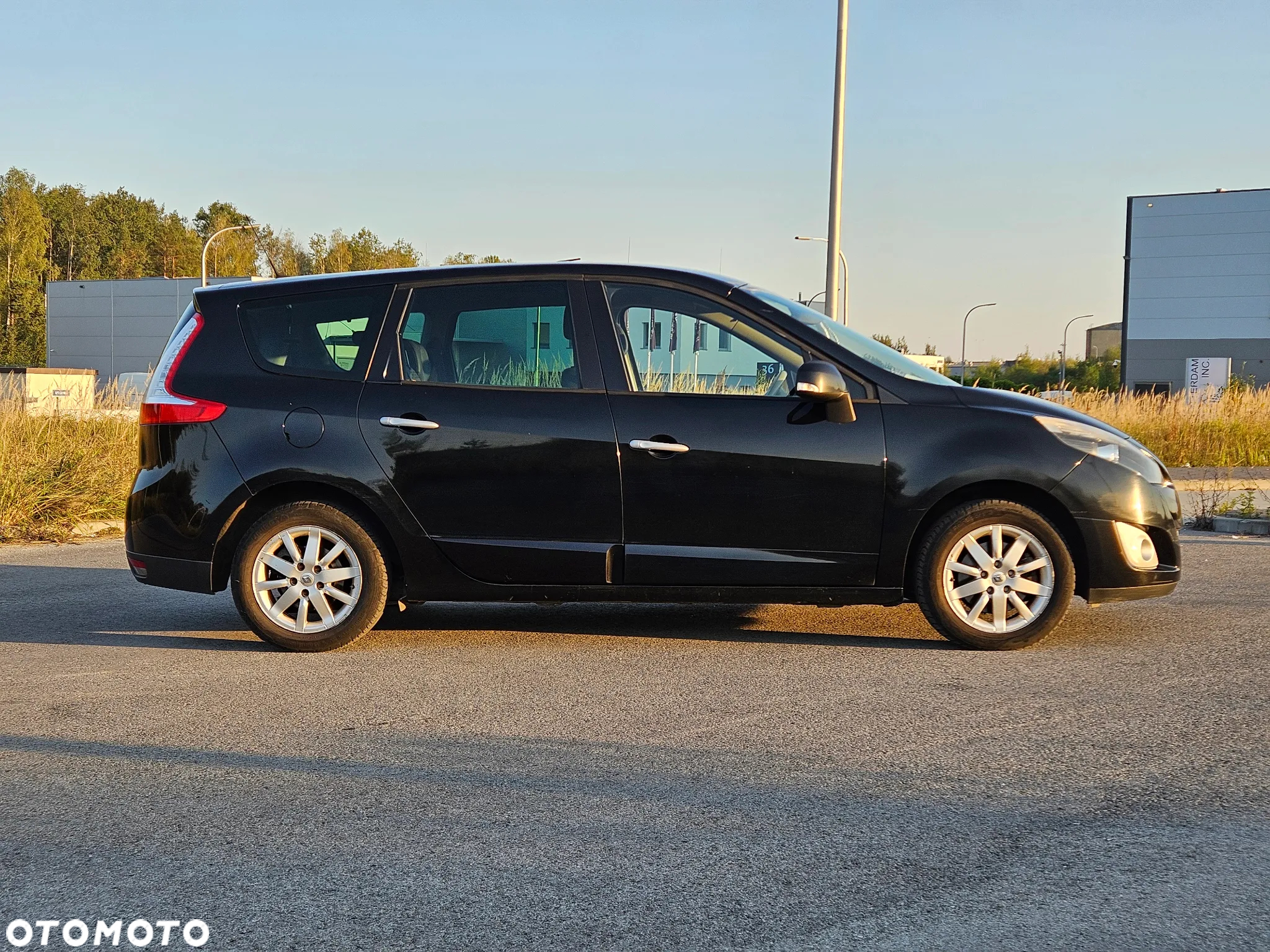 Renault Grand Scenic Gr 1.9 dCi Privilege Euro5 - 2
