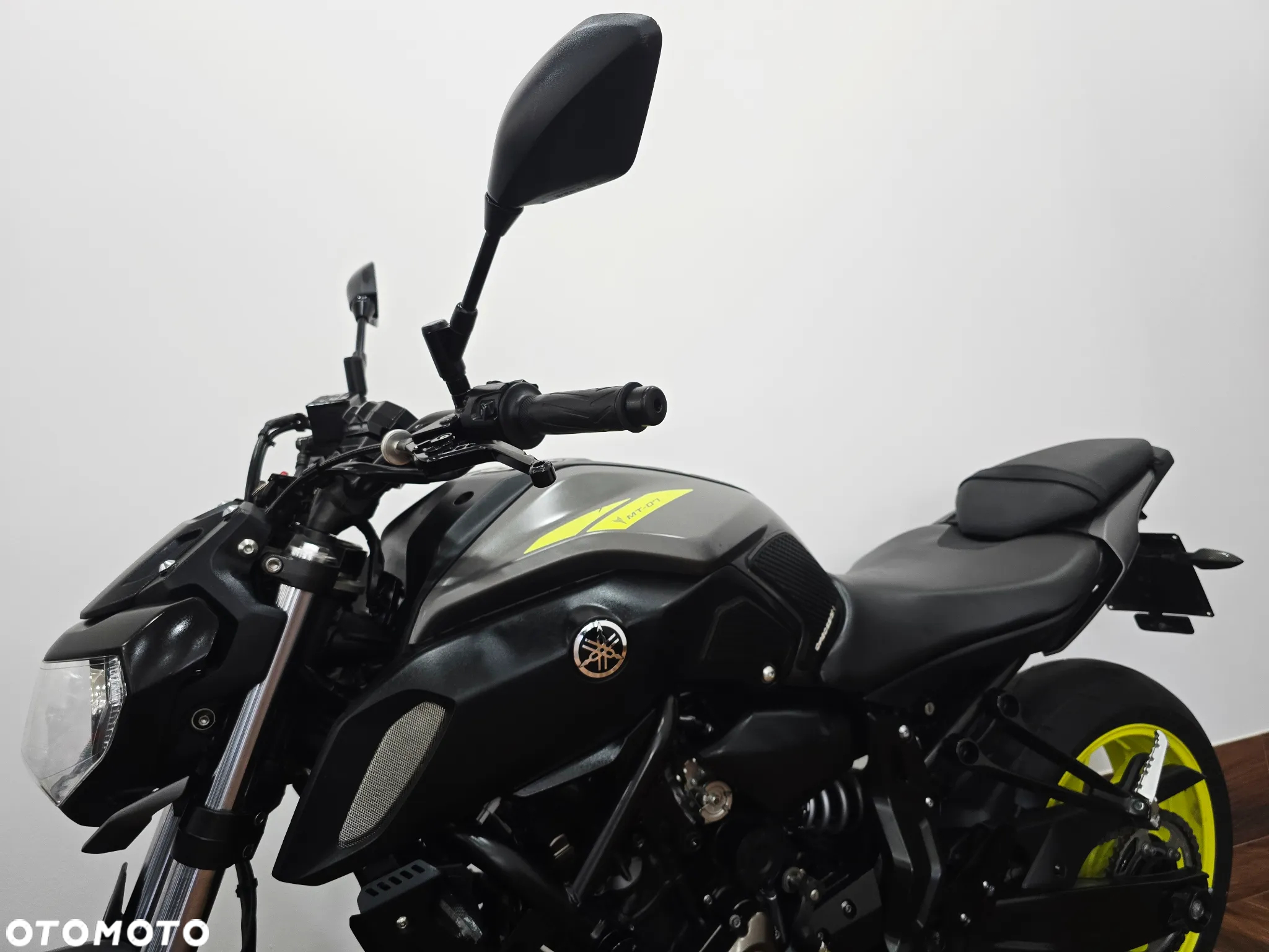 Yamaha MT - 5