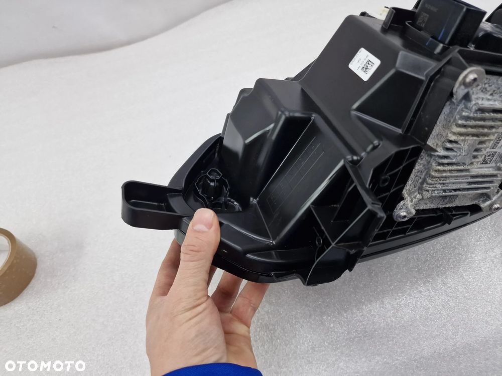 RENAULT MEGANE E-TECH PRAWA LAMPA PRZEDNIA PRZÓD FULL LED , NR 260103279R , NR AUKCJI LA402 - 17