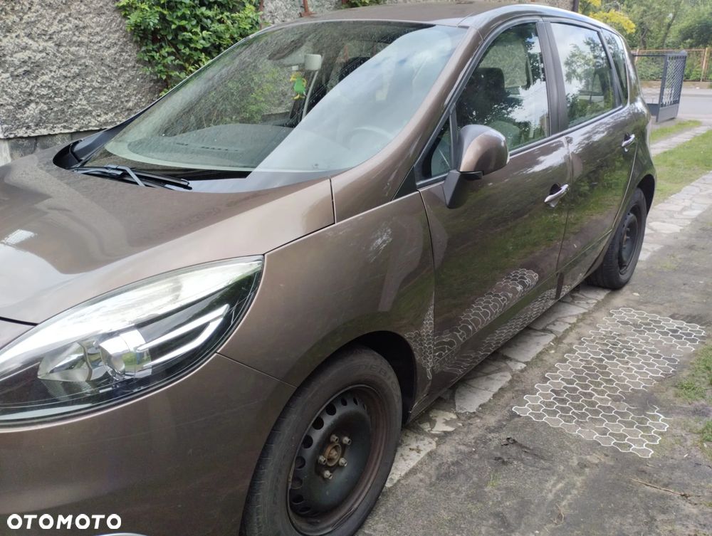 Renault Scenic 1.5dCi TomTom Edition - 3
