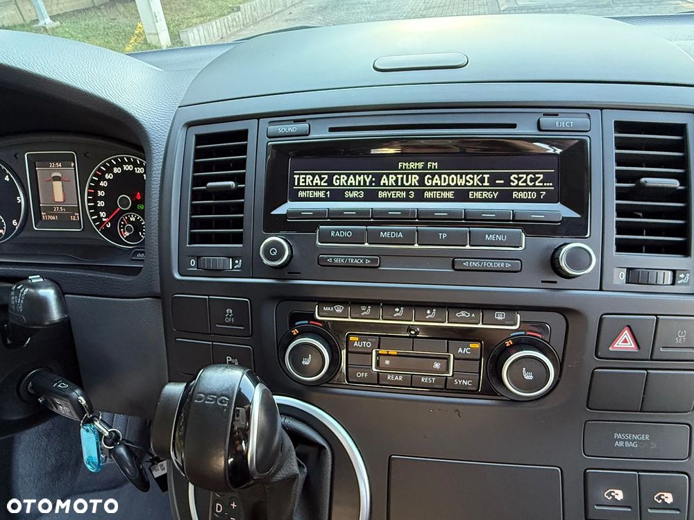 Volkswagen Multivan - 17