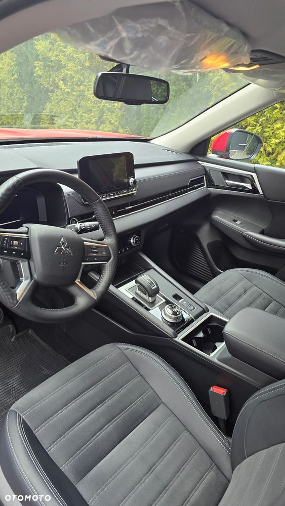 Mitsubishi Outlander - 19