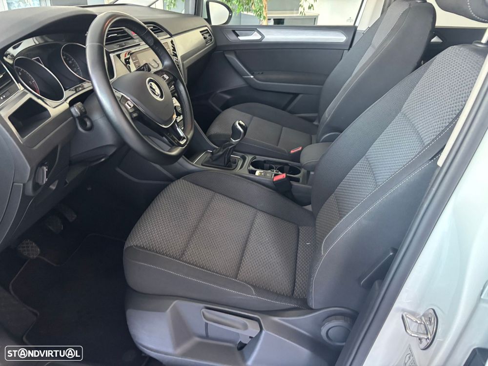 VW Touran 2.0 TDI Confortline - 9