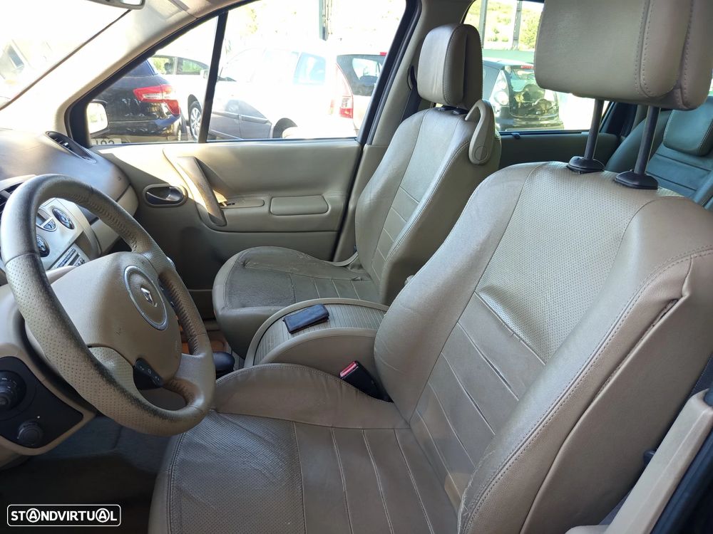 Renault Grand Scénic - 17