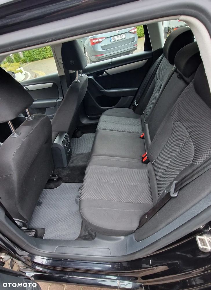 Volkswagen Passat 1.6 TDI BMT Trendline - 15