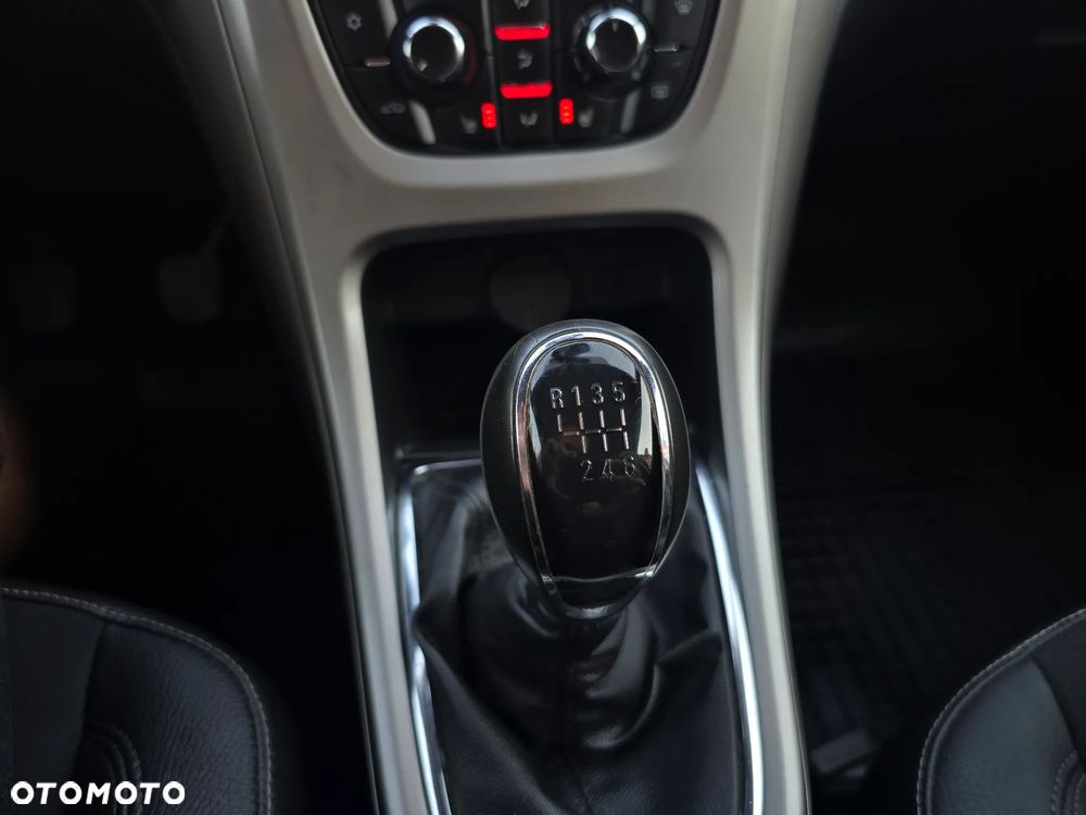 Opel Astra 1.4 Turbo Innovation - 26