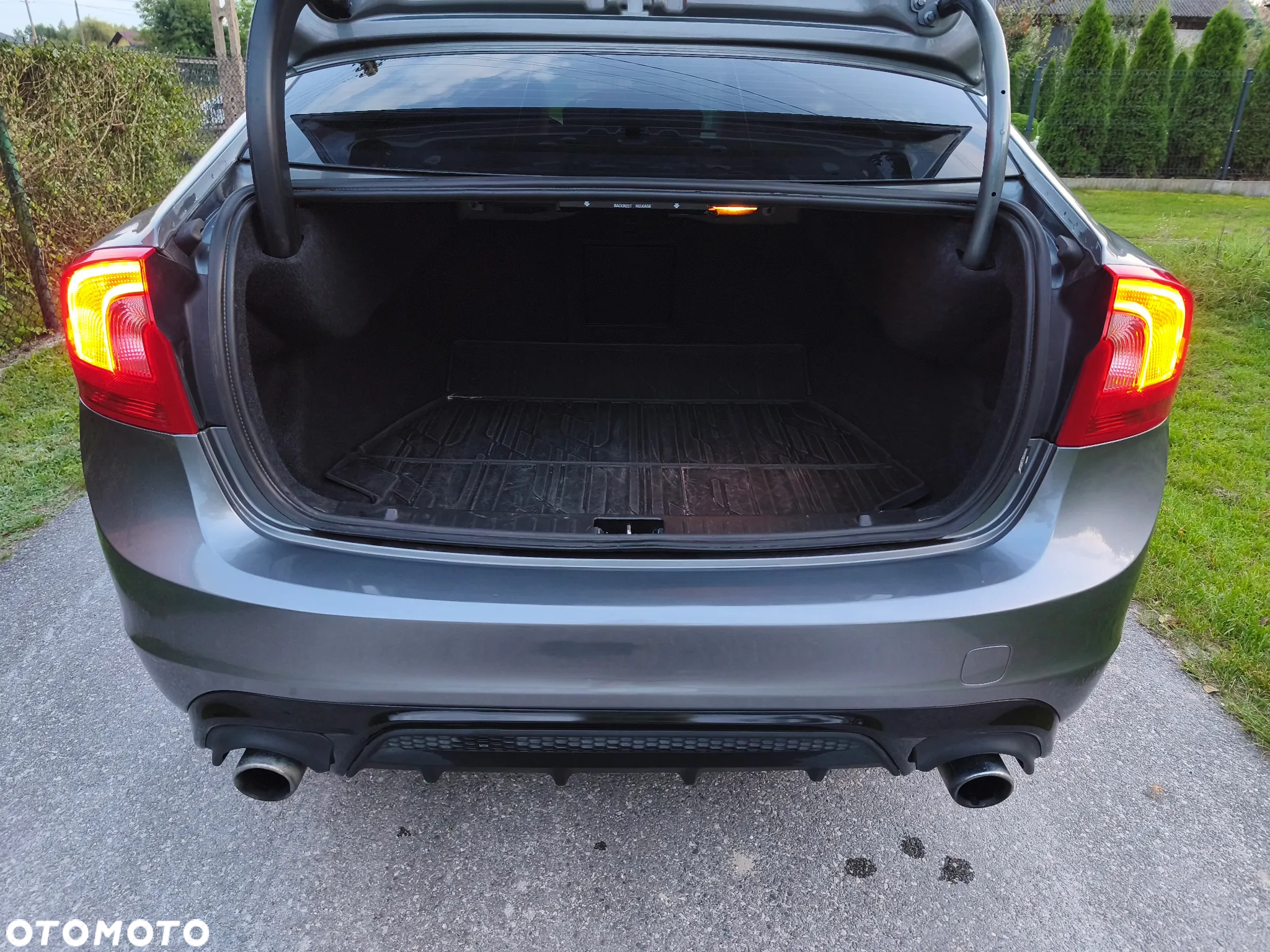 Volvo S60 T5 R-Design Kinetic - 8