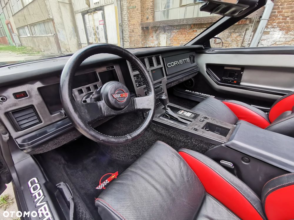Chevrolet Corvette - 10