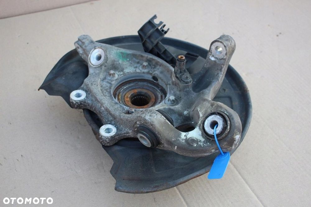 Zwrotnica piasta Mercedes C-Klasa w204 LEWA lewy TYŁ kompletna - 4