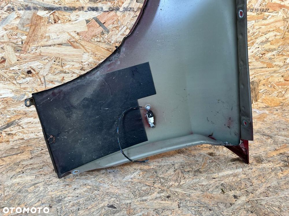 BŁOTNIK prawy BMW E90 Kombi lift E91 Kod lakieru: A82 - 10