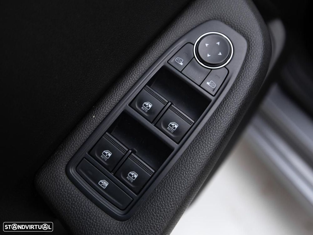 Renault Clio 1.0 TCe Evolution Bi-Fuel - 13