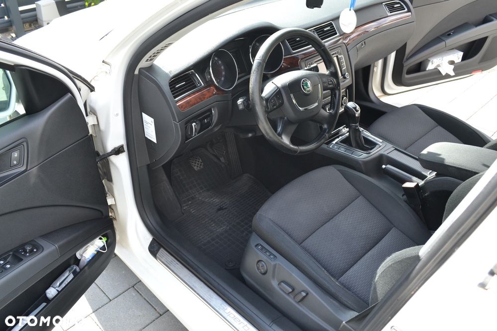 Skoda Superb 2.0 TDI Elegance - 17