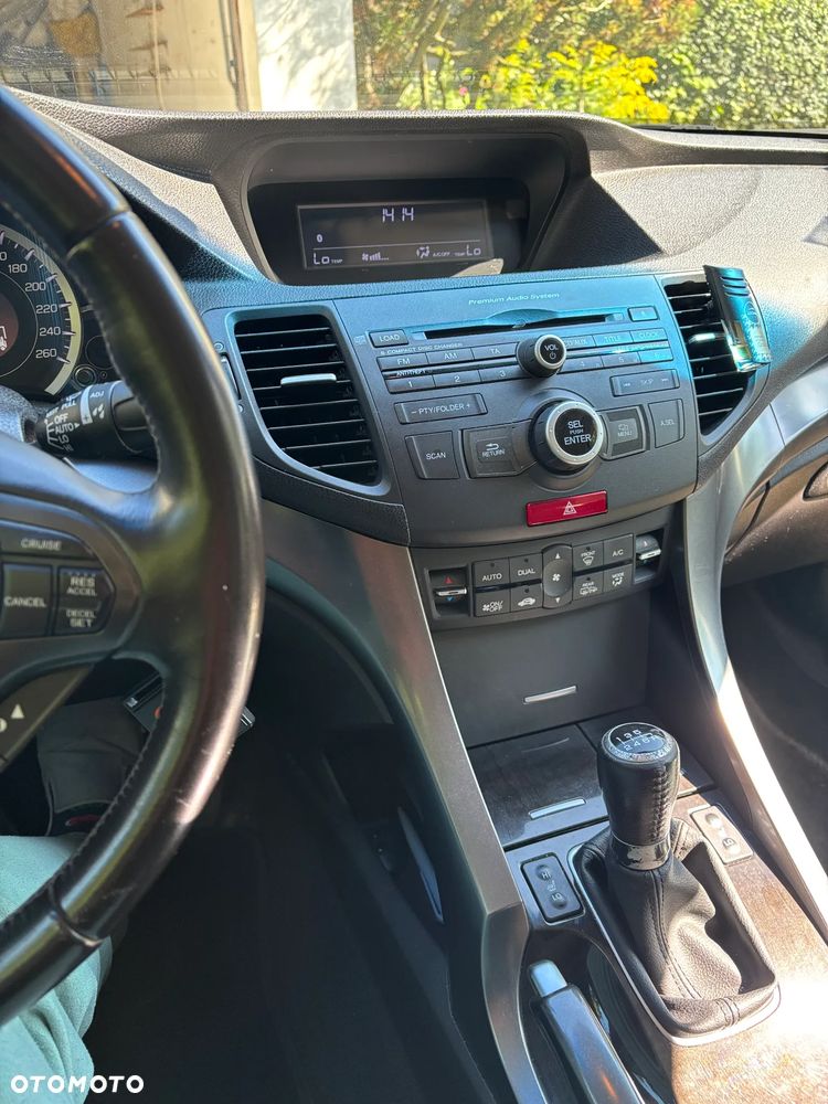 Honda Accord 2.0 Executive - 10