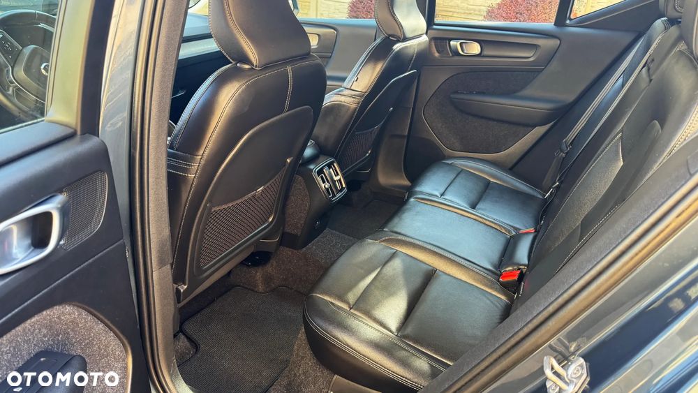 Volvo XC 40 D4 AWD Inscription - 21