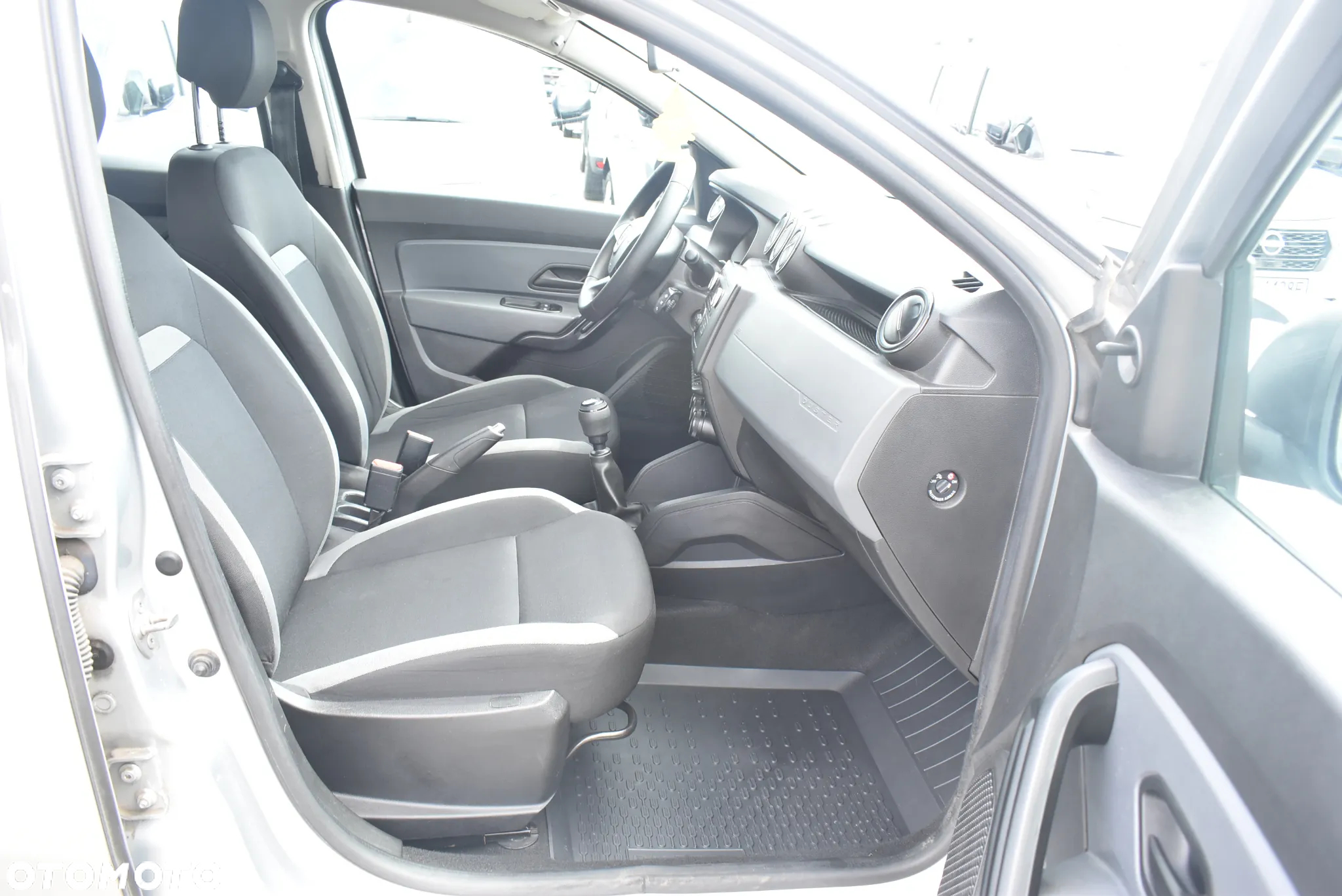 Dacia Duster 1.5 Blue dCi Essential 4WD - 17