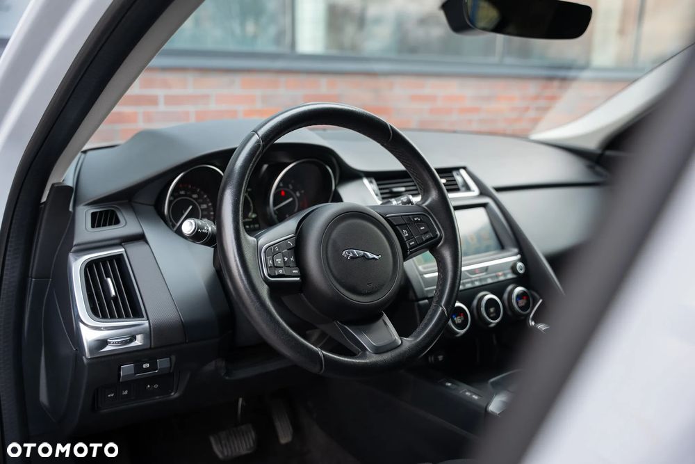 Jaguar E-Pace - 22