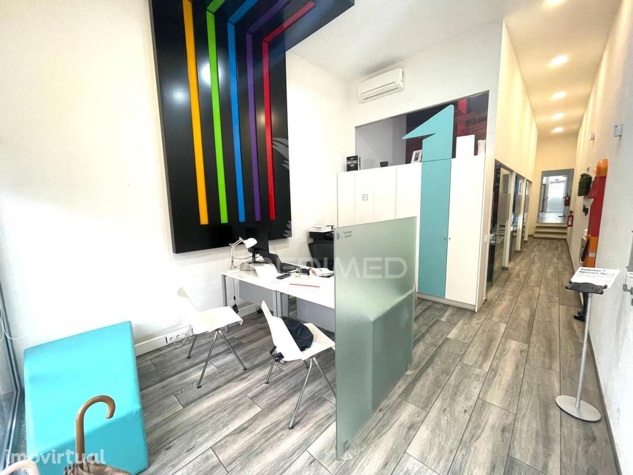 Espaço comercial com 121m2 no centro do Carregado - Grande imagem: 2/20