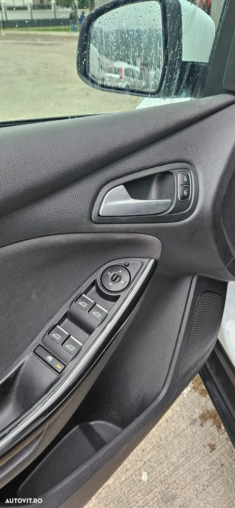 Ford Focus - 16