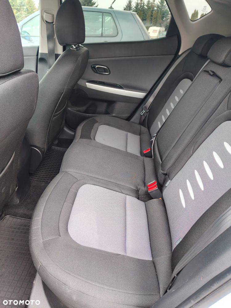 Kia Ceed - 11