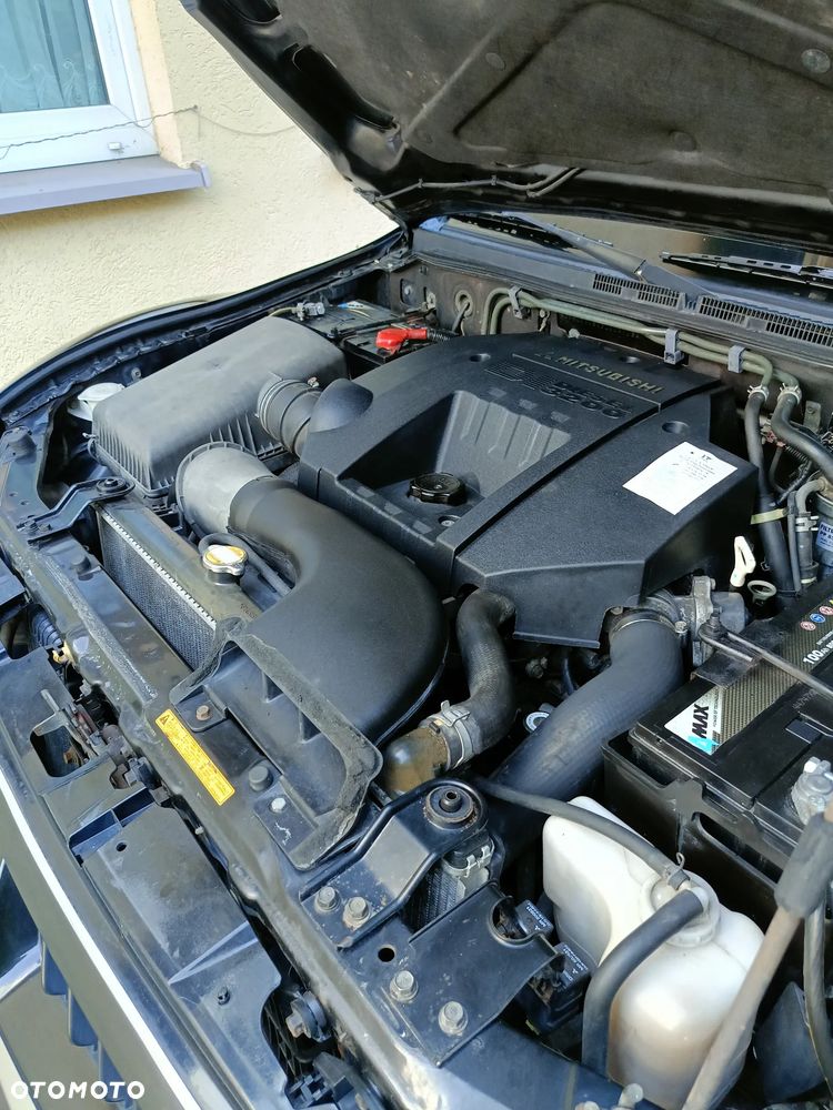 Mitsubishi Pajero - 23