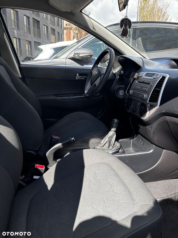 Hyundai i20 - 10