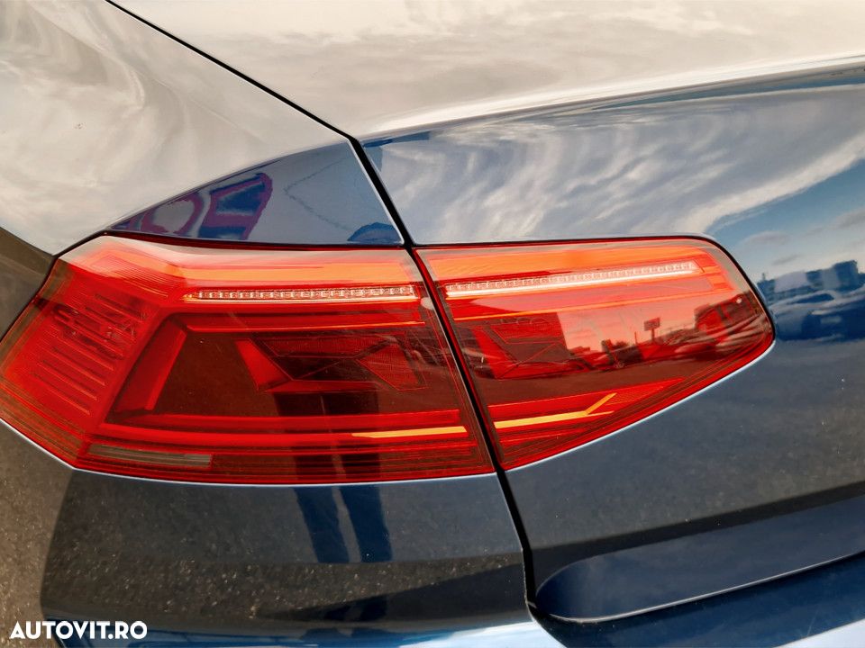 Volkswagen Passat 2.0 TDI DSG Highline - 12