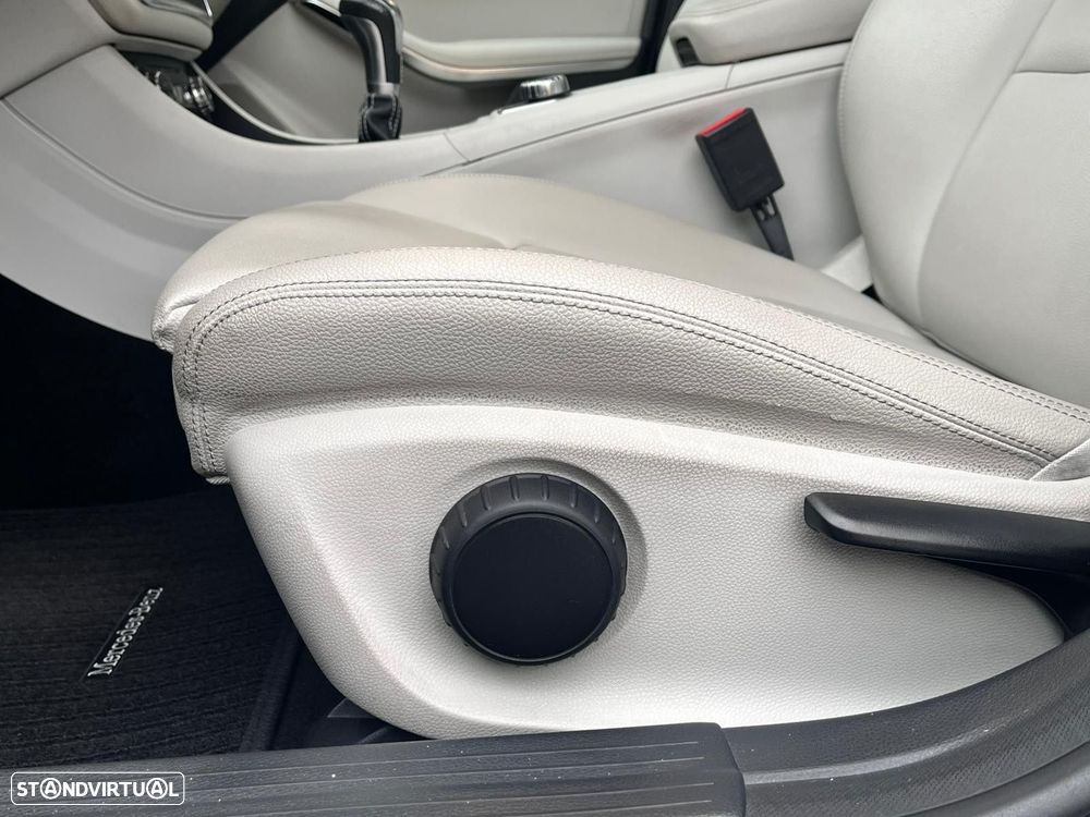 Mercedes-Benz CLA 200 CDI Urban - 34