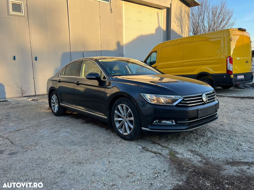 Volkswagen Passat - 4