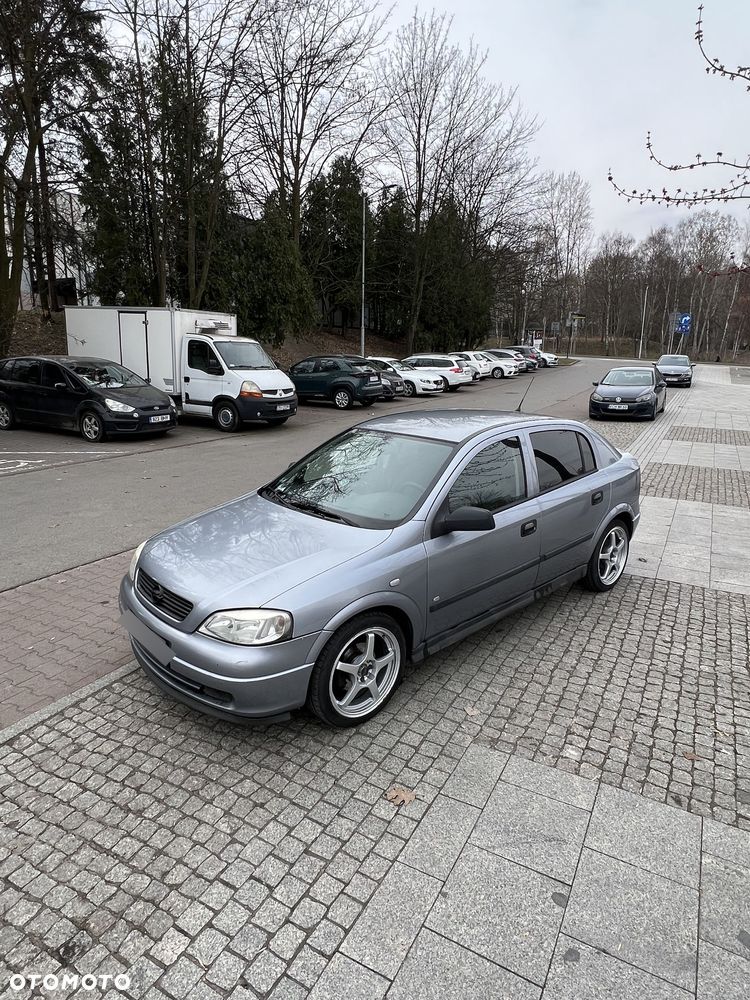 Opel Astra 1.6 Start - 2