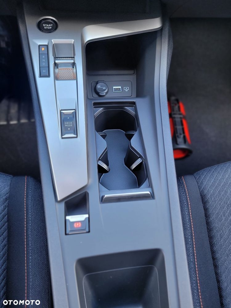 Peugeot 308 1.5 BlueHDi Business S&S EAT8 - 22