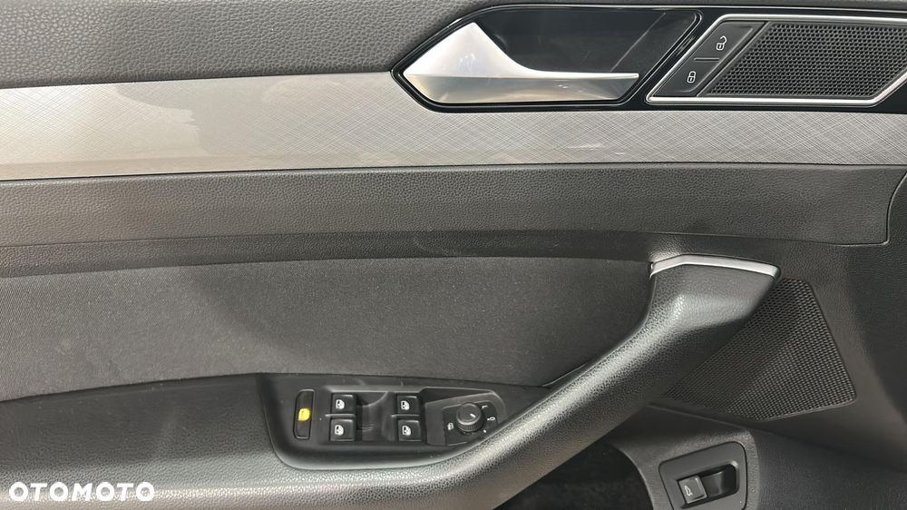 Volkswagen Passat 2.0 TDI EVO Business DSG - 14